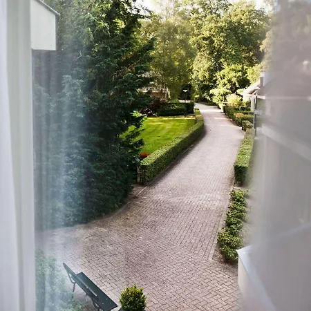 Hotel Landgoed Huize Bergen Den Bosch - 4*