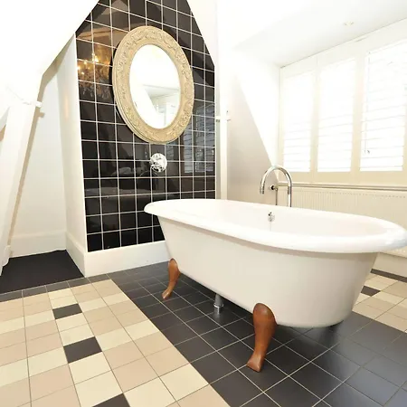 Landgoed Huize Bergen Den Bosch - 4* Vught