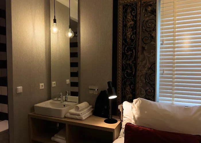 فندق Landgoed Huize Bergen Den Bosch - 4*