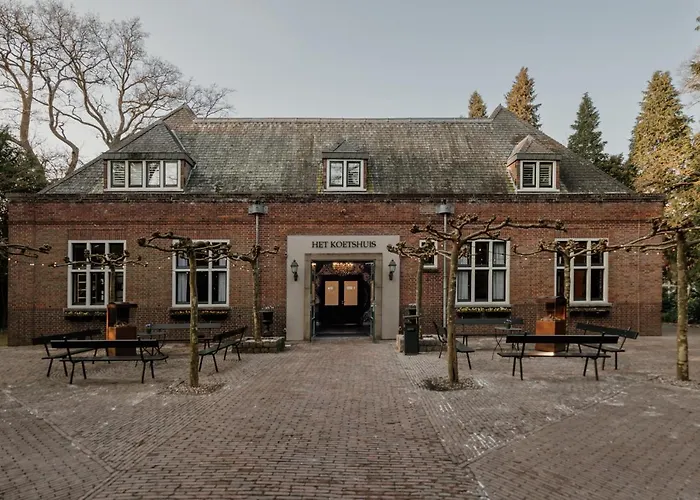 Landgoed Huize Bergen Den Bosch - فندق فوخْهت