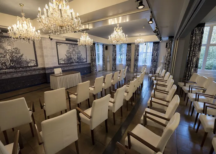 Landgoed Huize Bergen Den Bosch - 4*